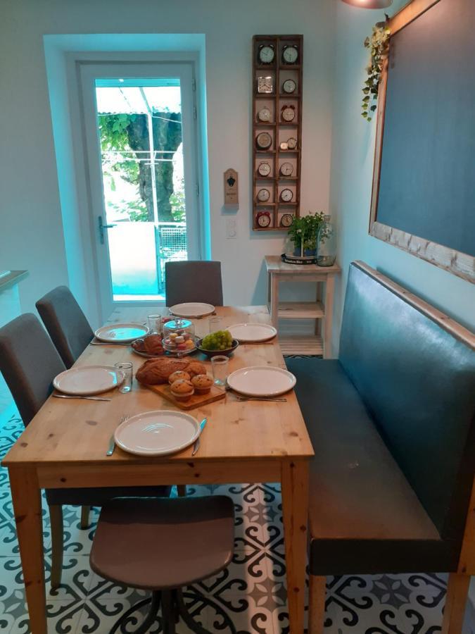 Esprit Bistrot / Rent4night Apartment *